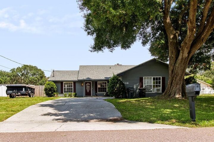 Property Photo:  506 Mandy Street  FL 33823 