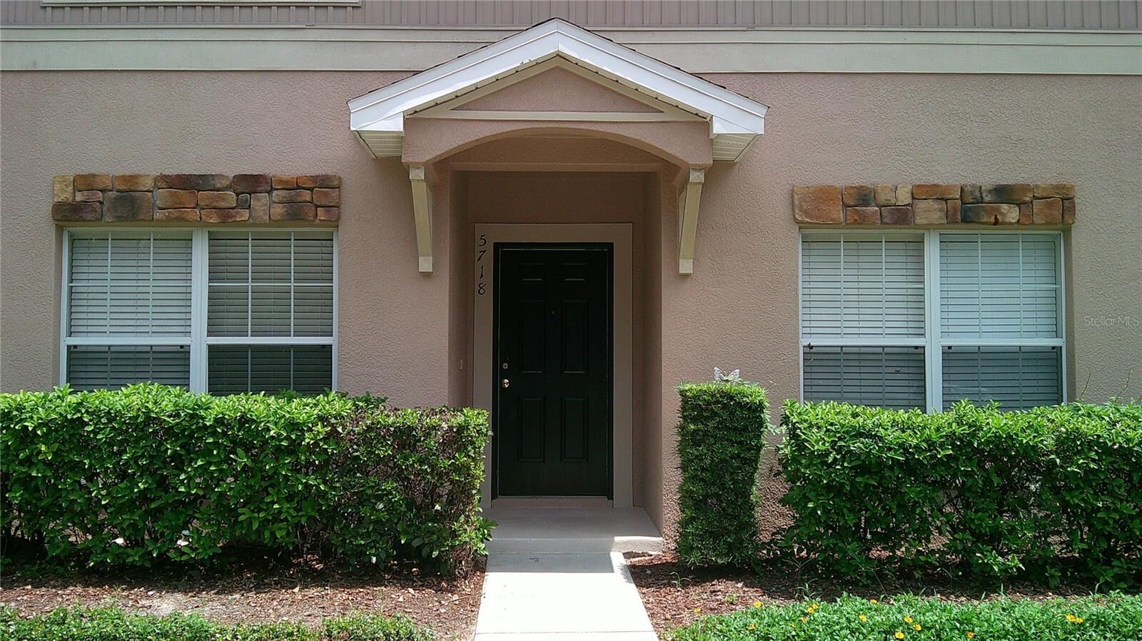 Property Photo:  5718 Fishhawk Ridge Drive  FL 33547 