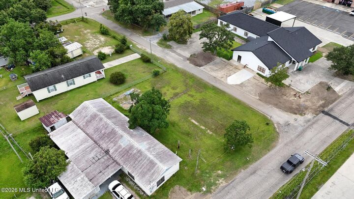 Property Photo:  2304 McLaurin Street  MS 39576 