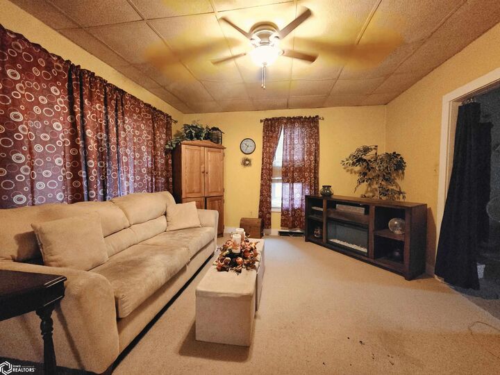 Property Photo:  1326 Brick Street  IA 52601 