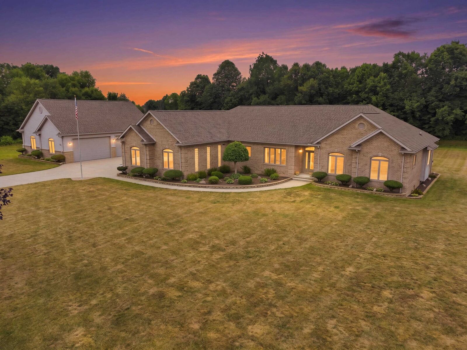 Property Photo: 6100 Sunnys Way MI 48444