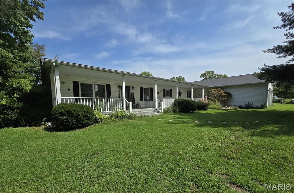 Property Photo: 5766 Marine Road IL 62001