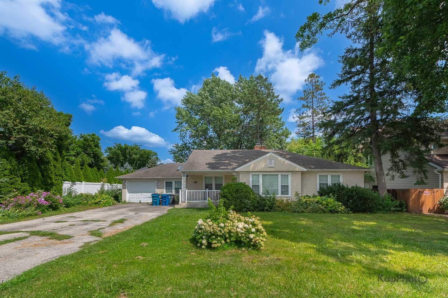 Property Photo: 937 S Madison Street IL 60521