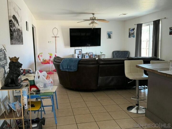 Property Photo: 840 Drysdale Way CA 93638