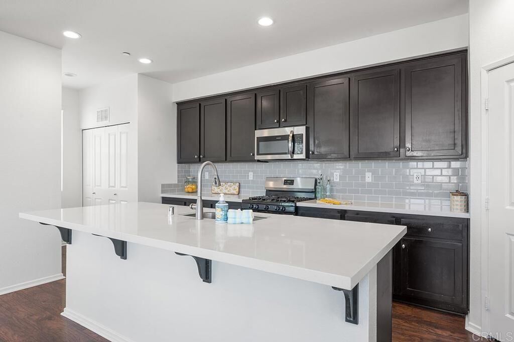 Property Photo: 5568 Santa Alicia CA 92154
