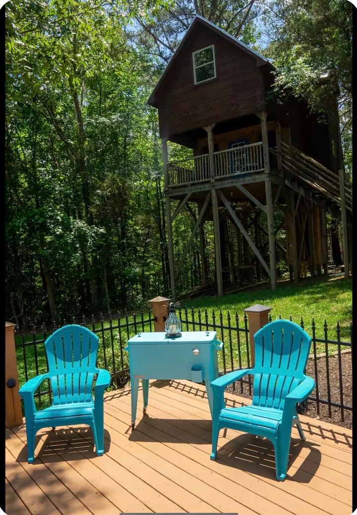 Property Photo:  4250 Four Seasons Rd  TN 37166 