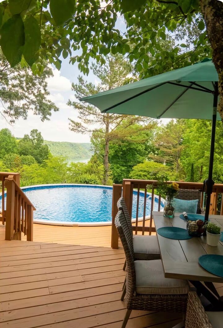 Property Photo:  4250 Four Seasons Rd  TN 37166 