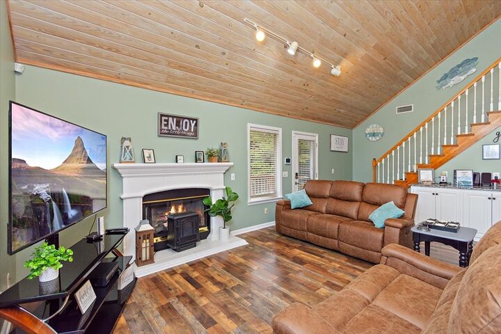 Property Photo: 4250 Four Seasons Rd TN 37166
