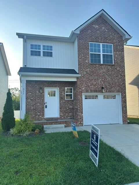 Property Photo: 511 Charleston Cove Way TN 37043