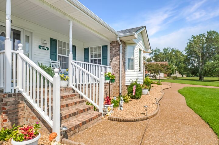 Property Photo:  135 Hidden Cove Ct  TN 37066 