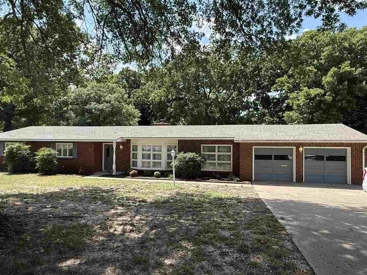 Property Photo: 712 Dalewood Lane OK 74604