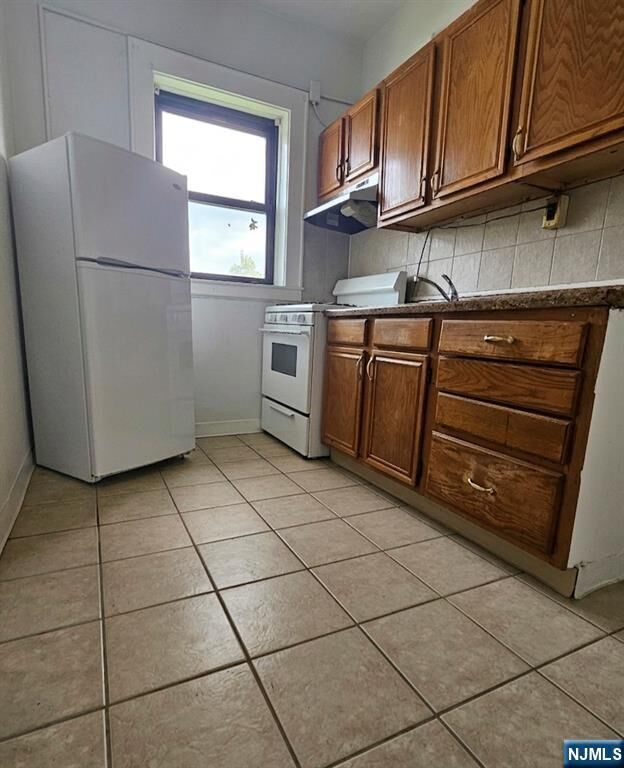 Property Photo:  194 Davis Avenue 26  NJ 07032 