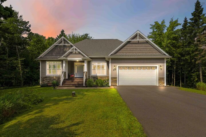 67 Glencairn Avenue — photo 1