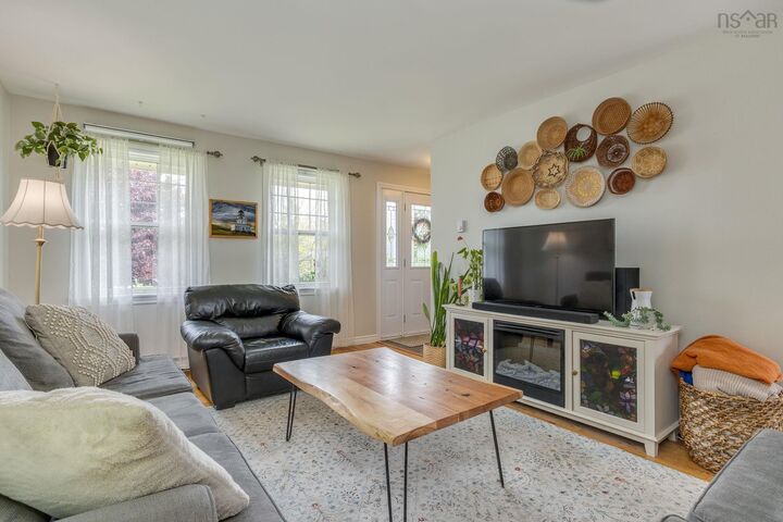 Property Photo:  140 Flagstone Drive  NS B2V 1Z8 