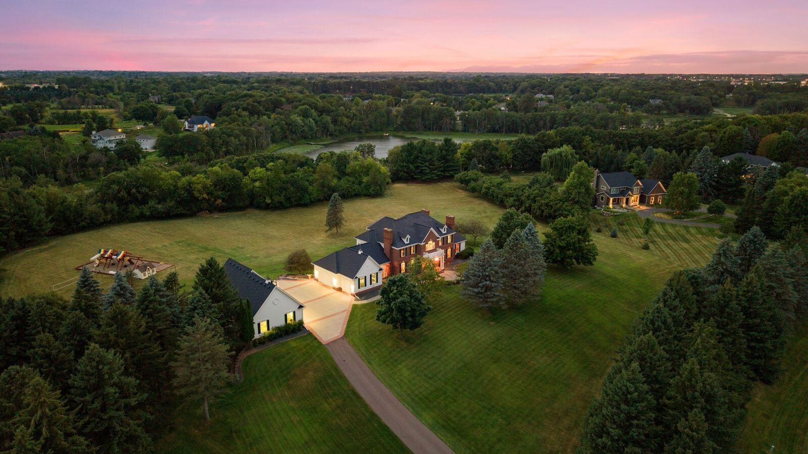Property Photo:  4650 Neal Avenue N  MN 55082 
