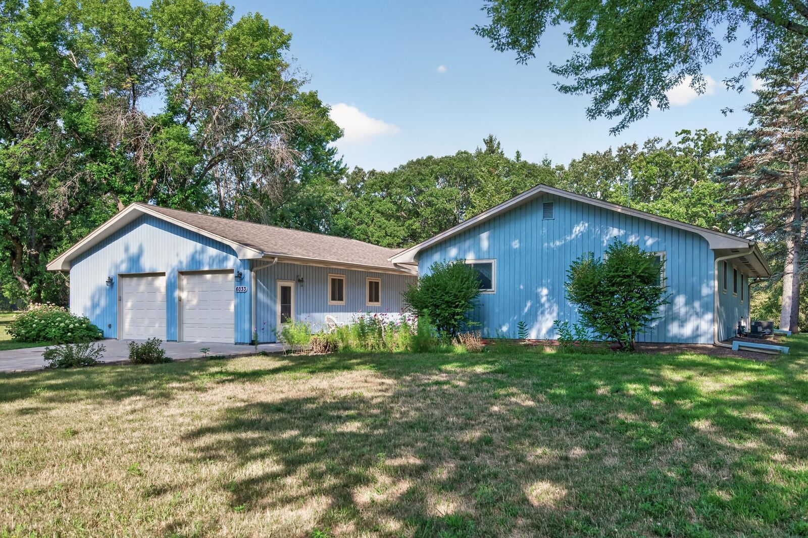 Property Photo:  6033 Oak Circle  MN 55056 