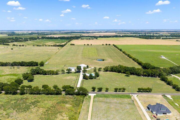 Property Photo: 257 Bud Run Road TX 75165