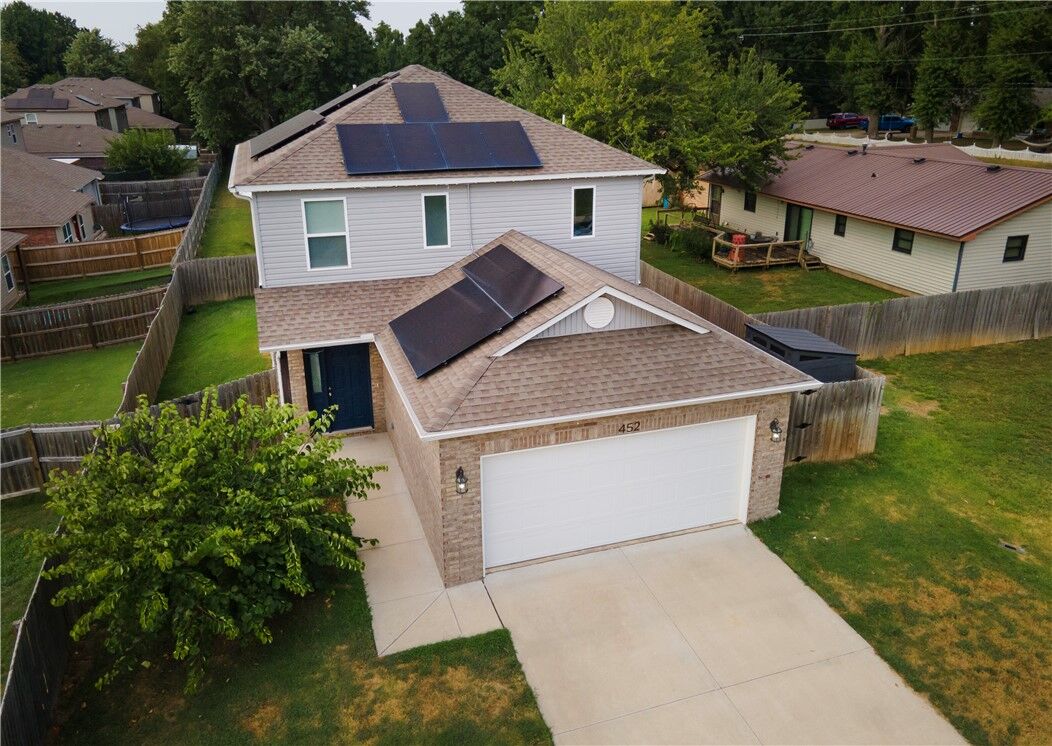 Property Photo:  452 Bluebonnet Avenue  AR 72745 