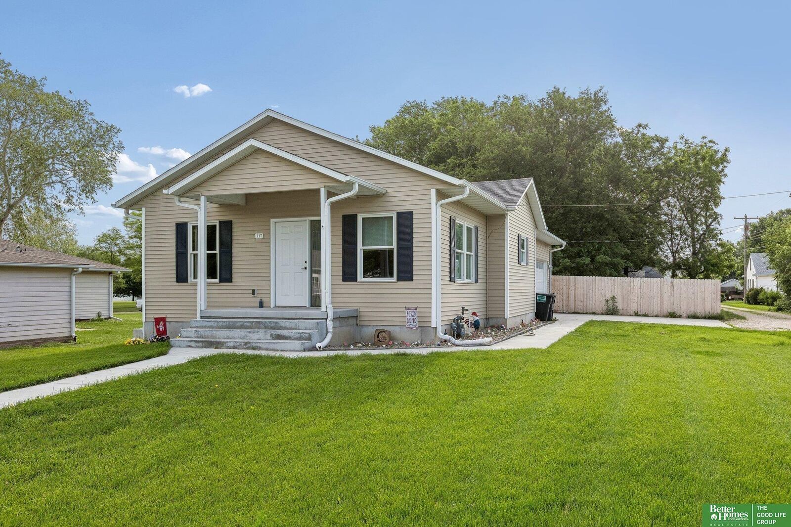 Property Photo:  317 N 11 Street  NE 68061 
