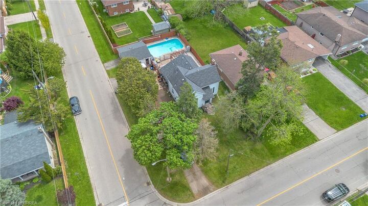 Property Photo: 35 James Avenue ON N3S 6Y2