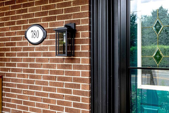 Property Photo:  780 Garth Street  ON L9C 4K4 