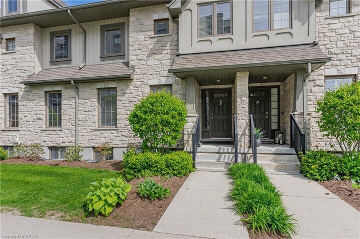 Property Photo:  635 Saginaw Parkway 35  ON N1T 0C1 