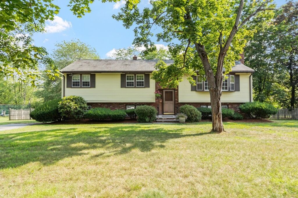 Property Photo:  10 Gearty St  MA 01887 