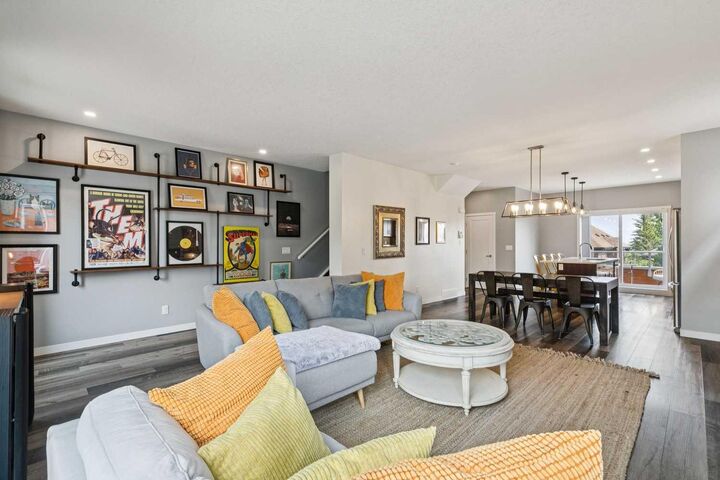 Property Photo:  102 Shawnee Common SW  AB T2Y 0P9 