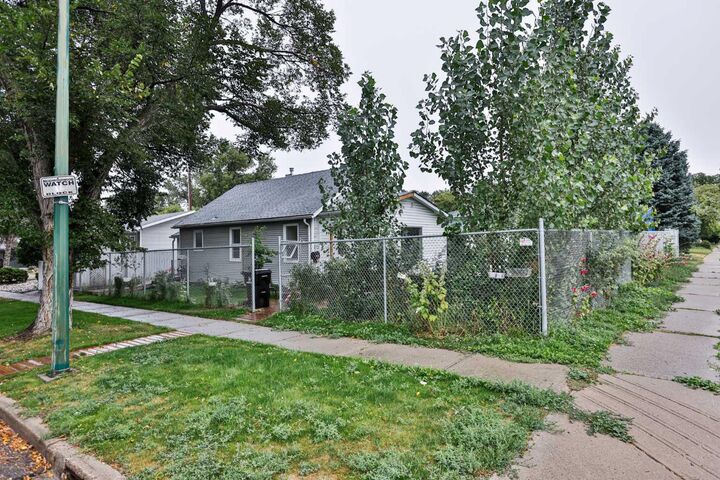 1901 1 Avenue N — photo 1