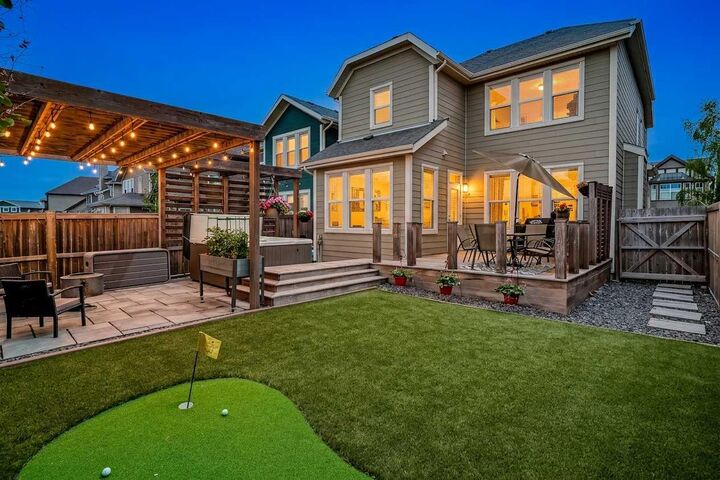 Property Photo: 367 Mahogany Terrace SE AB T3M 0X5
