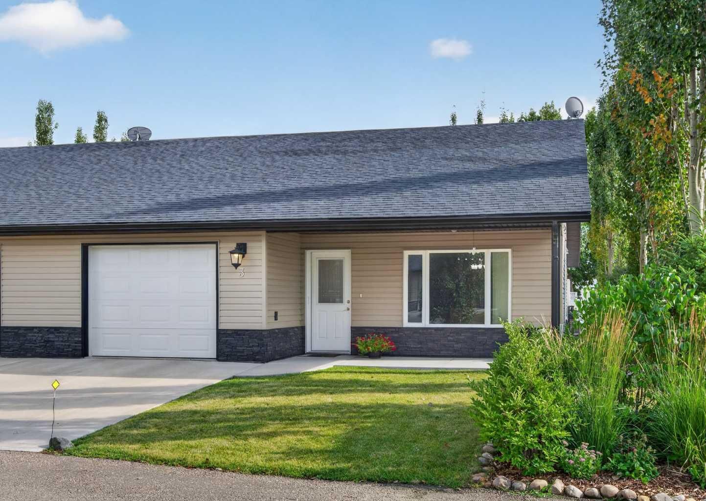 Property Photo:  310 6 Avenue NE 3  AB T0M 2A0 
