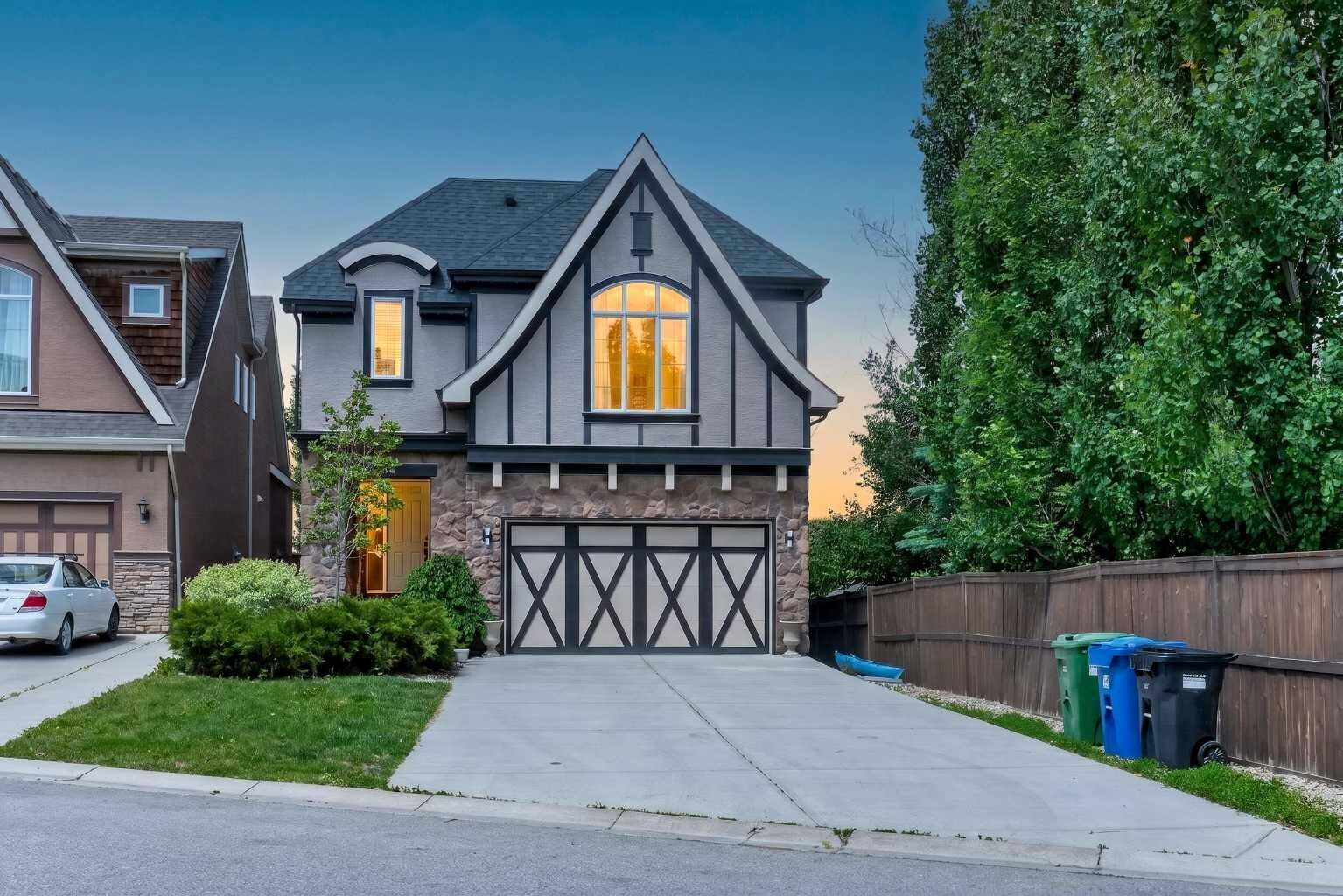 Property Photo: 244 Mahogany Bay SE AB T3M 0Y1