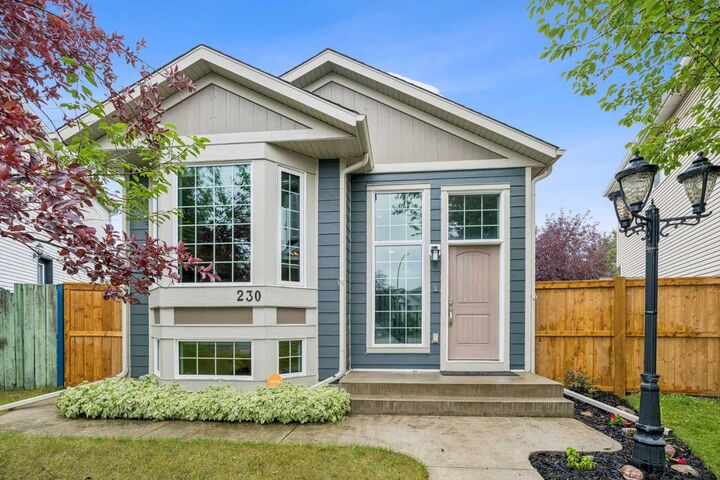 Property Photo: 230 Mt Lorette Place SE AB T2Z 2L9