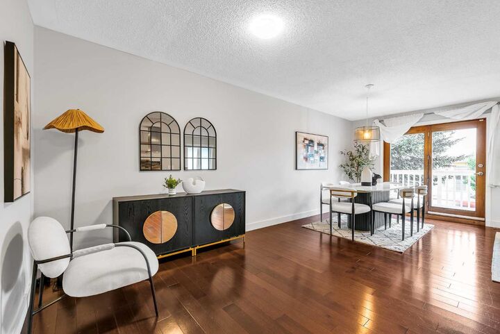 Property Photo: 2807 29 Street SW AB T3E 2K7