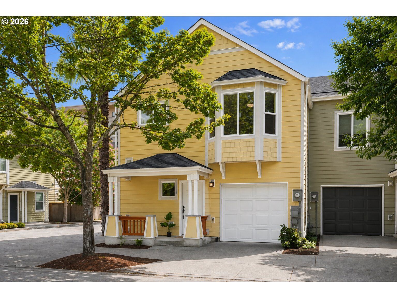 Property Photo:  550 NE Knott St  OR 97212 