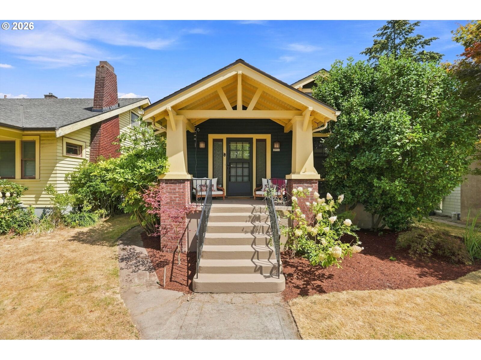 Property Photo: 2012 SE Hemlock Ave OR 97214