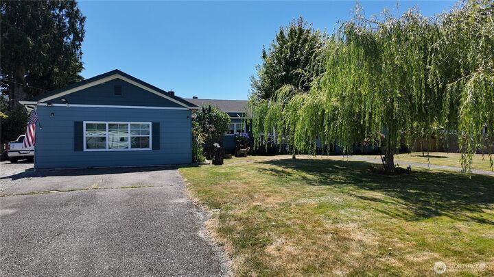 Property Photo:  903  Jameson Street  WA 98284 