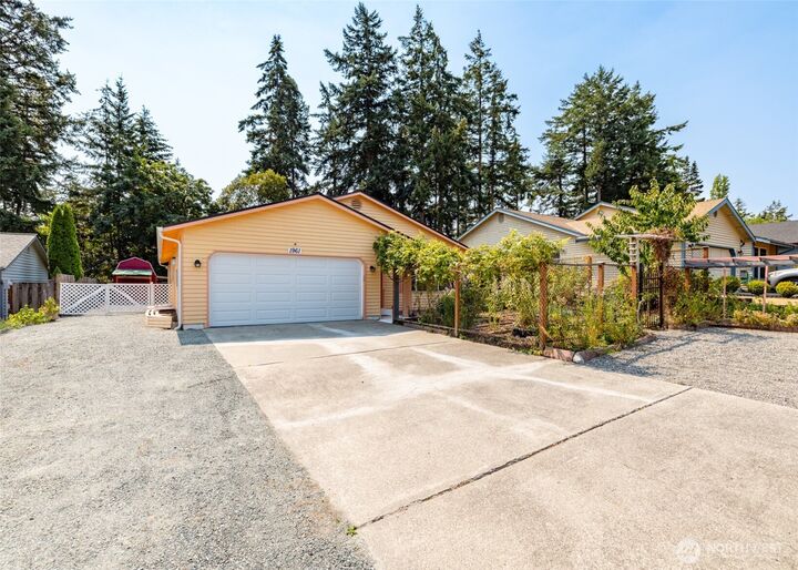 Property Photo: 1961 NE 9th Avenue WA 98277