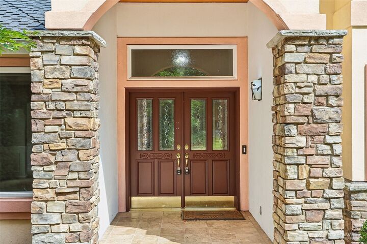 House for sale in Bellevue: 16580 SE 58th Place, Bellevue, WA 98006