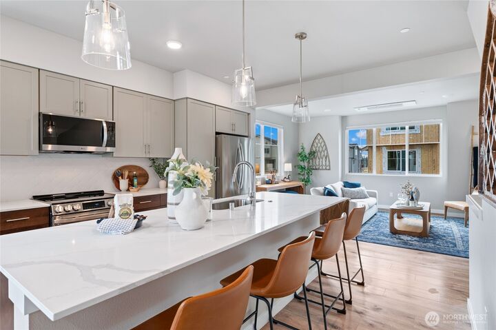 Property Photo:  14424  Madison Way H3  WA 98087 