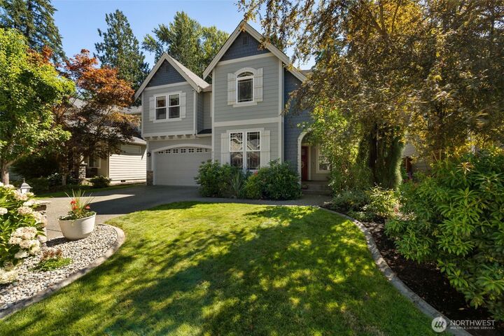Property Photo:  714  182nd Street E  WA 98387 