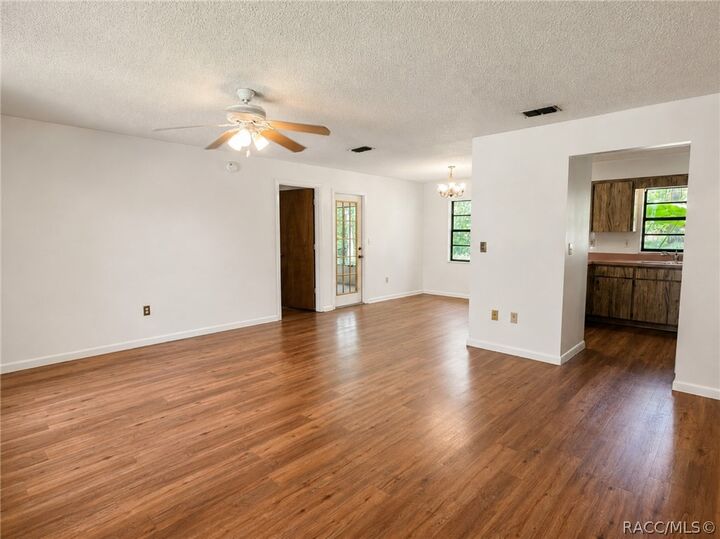 Property Photo:  3565 E Perry Street  FL 34453 
