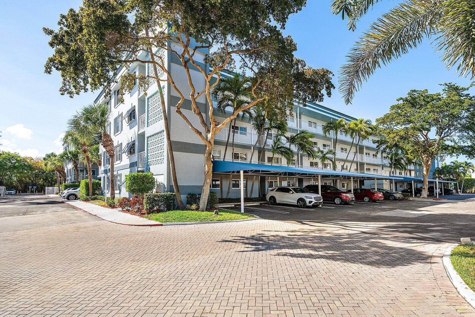 Property Photo:  621 E Woolbright Road B407  FL 33435 