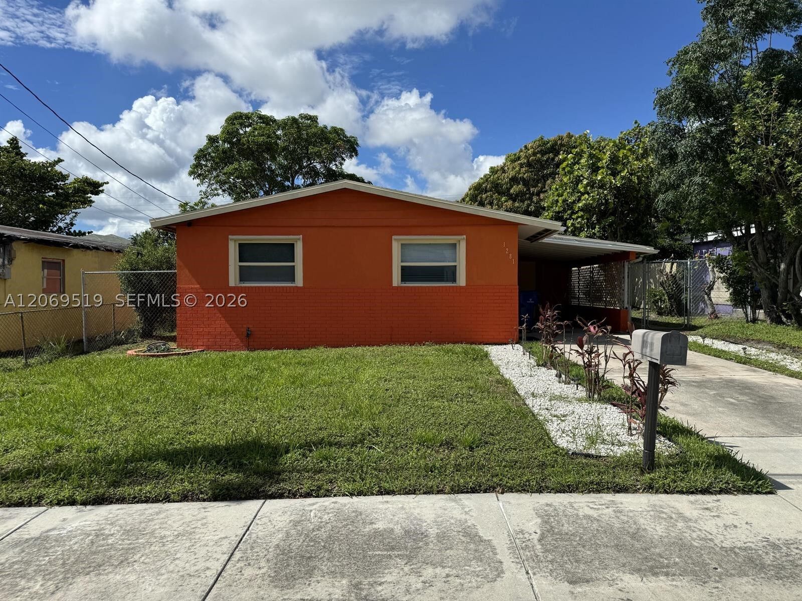 Property Photo:  1281 W 35th St  FL 33404 