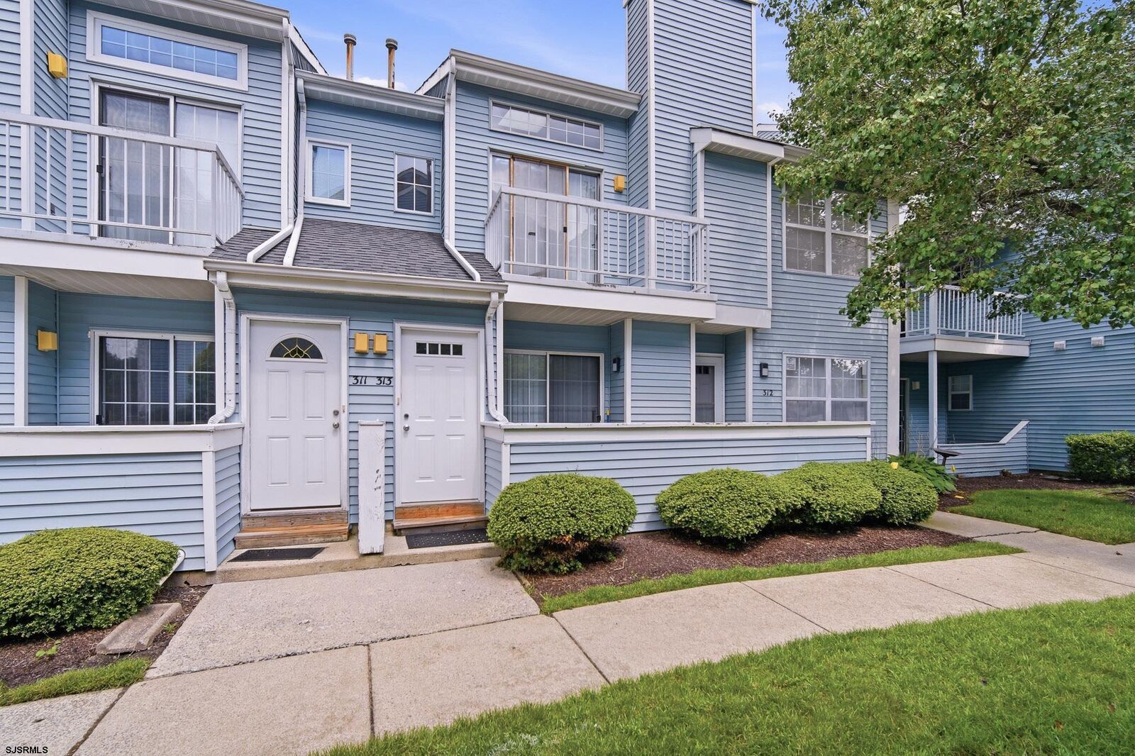 Property Photo:  313 Heather Croft 313  NJ 08234 