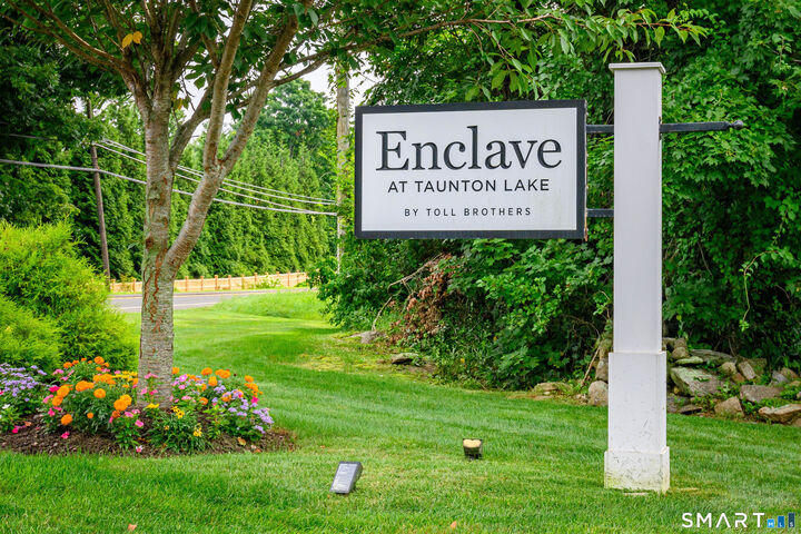 Property Photo: 3 Enclave Circle 3 CT 06470