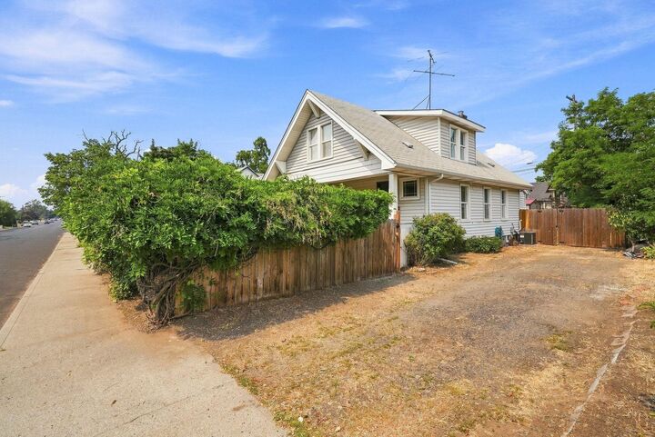 Property Photo: 1803 E Empire Ave WA 99207