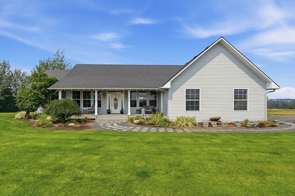 Property Photo: 20202 W Indiana Ln WA 99022