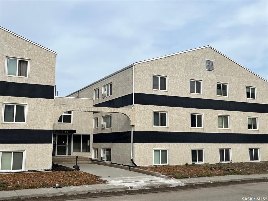 Property Photo: 125 Froom Crescent 24 SK S4N 1S8