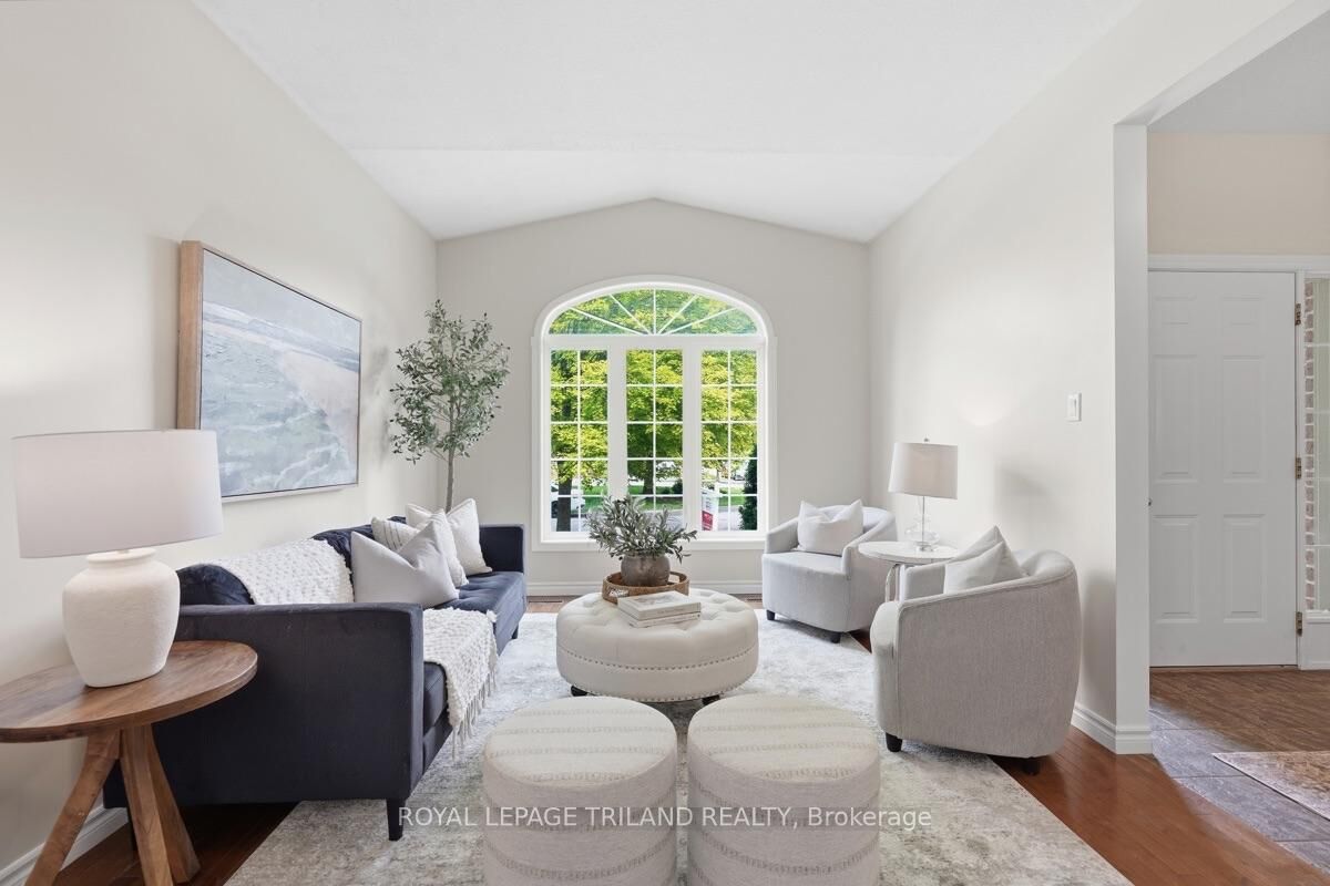 Property Photo:  365 Richmeadow Road  ON N6H 5T2 